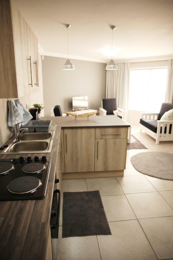 Mari-Amor Self-Catering Apartments 모젤베이 외부 사진