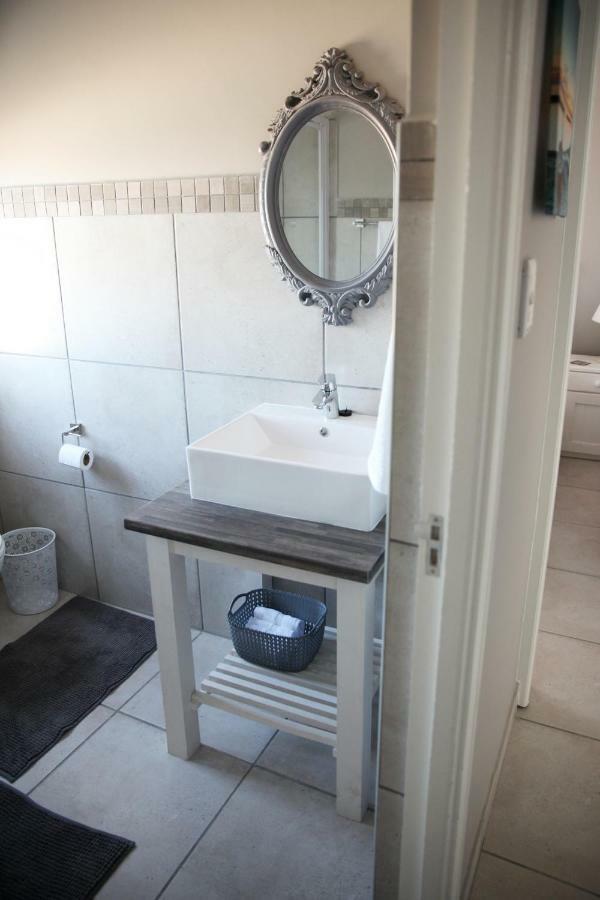 Mari-Amor Self-Catering Apartments 모젤베이 외부 사진