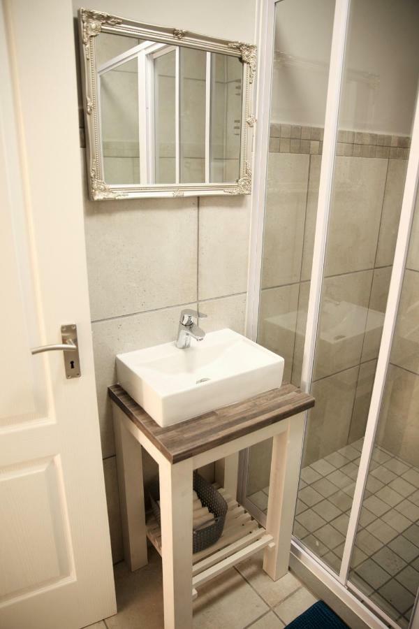 Mari-Amor Self-Catering Apartments 모젤베이 외부 사진
